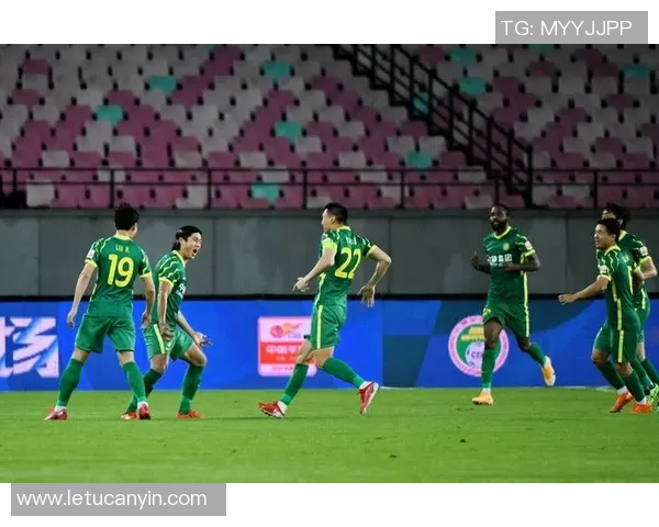 深入分析上海足球队阵地战战术特点与实施策略